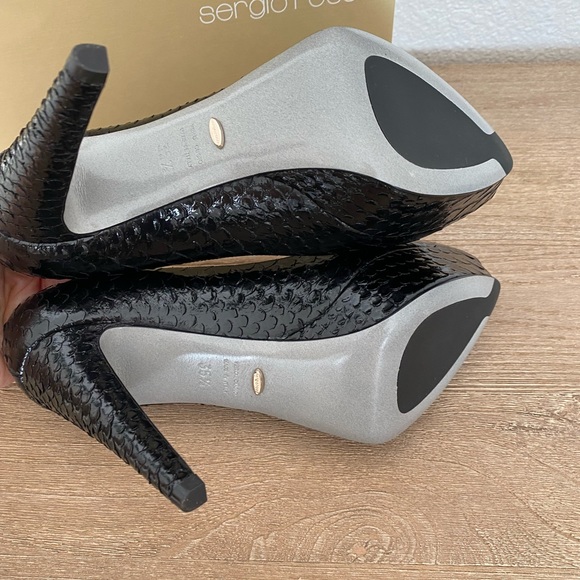 Sergio Rossi Heels • Black • Size 35.5 - Picture 4 of 9